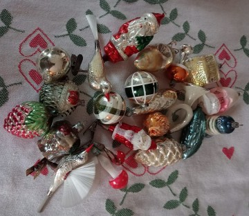 Ack22411 oude kerstballen gekleurd