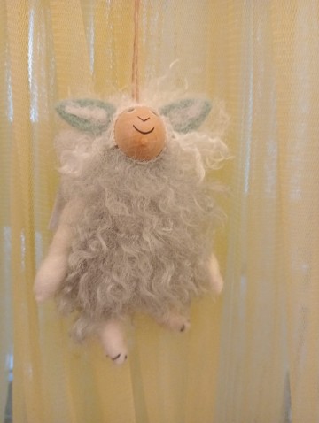 Amp223728 grijs wollen schaapje hangend