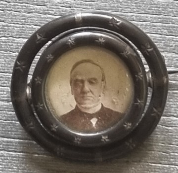 Ams10178 ronde broche man