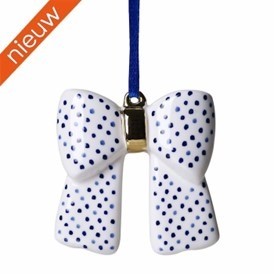 Dbk901230 strik met blauwe stippen aan blauw lint